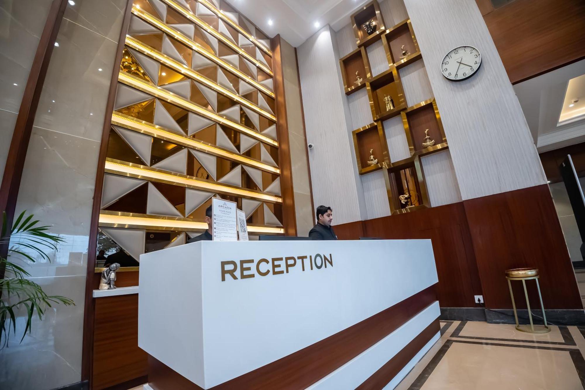 Arcadia Hotel Varanasi Eksteriør billede